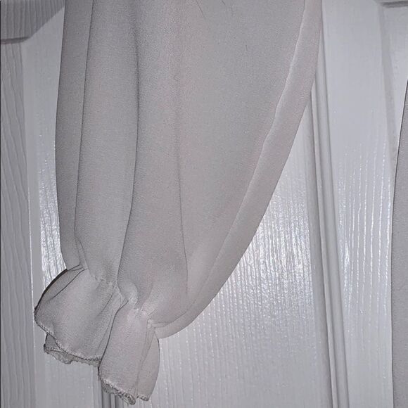 Sheer white blouse    - Picture 3 of 5